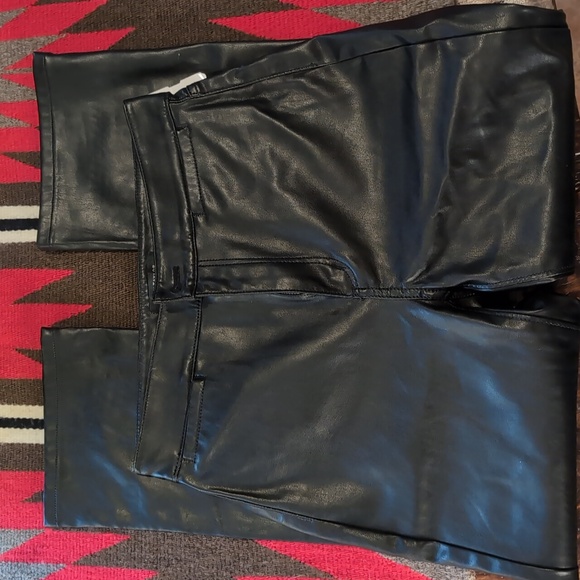 ANN TAYLOR Faux Leather Pants - Picture 3 of 3